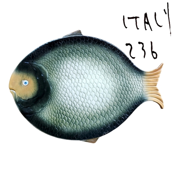 Serving platter for fish but missing the plates that came with it.